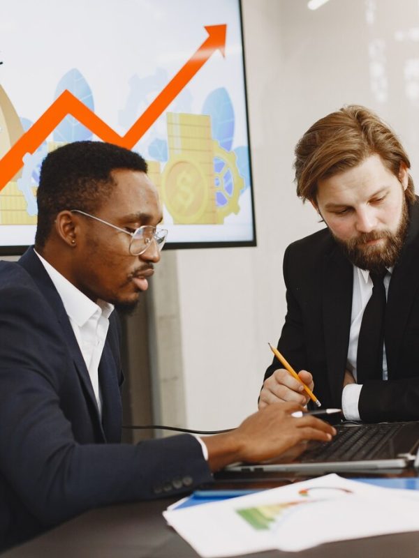 african-man-black-suit_1157-45559 Team at Canadian factoring company GnariPro